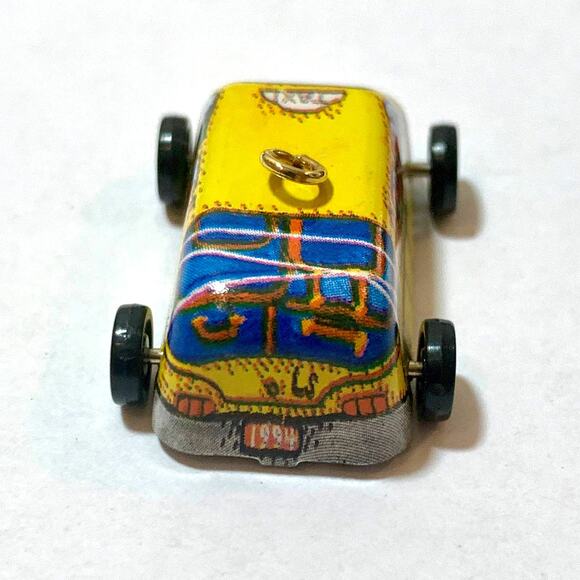 Hallmark KeepSake Miniature Ornament Series On the Road #2 Pressed Tin 1994 - Picture 8 of 10